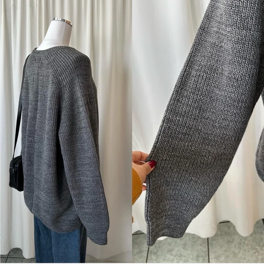 L.L. Bean ribbed Crewneck sweater with chunky oversized fit. - Picture 7 of 8